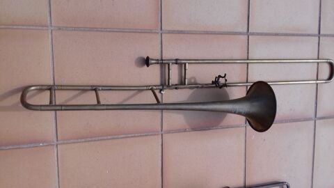 Trombonne � coulisse ancien 50 Bourg-Madame (66)