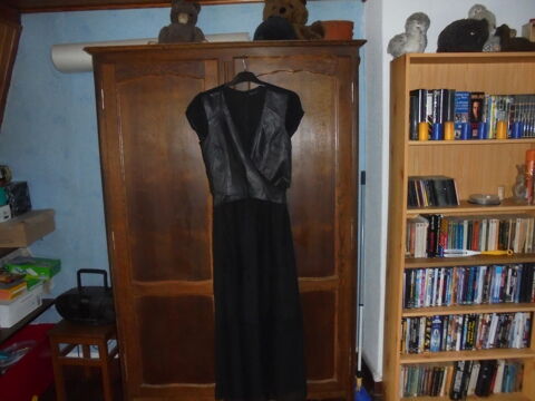 2 robes dont une neuve  taille36 Lille (59)