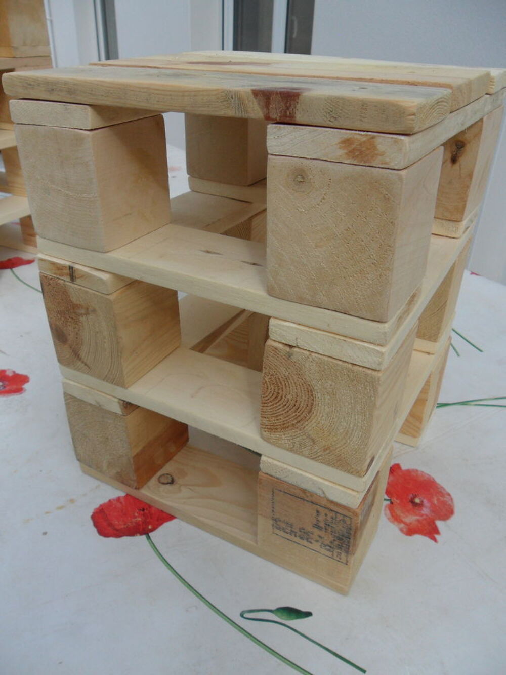 TABLE D'APPOINT CARREE TABLE BOIS 100 % RECYCLE Meubles
