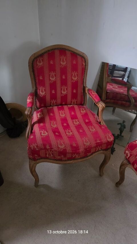 Lot de 2 fauteuils anciens style Louis XV ? bois sculpté 220 Boissy-Saint-Léger (94)
