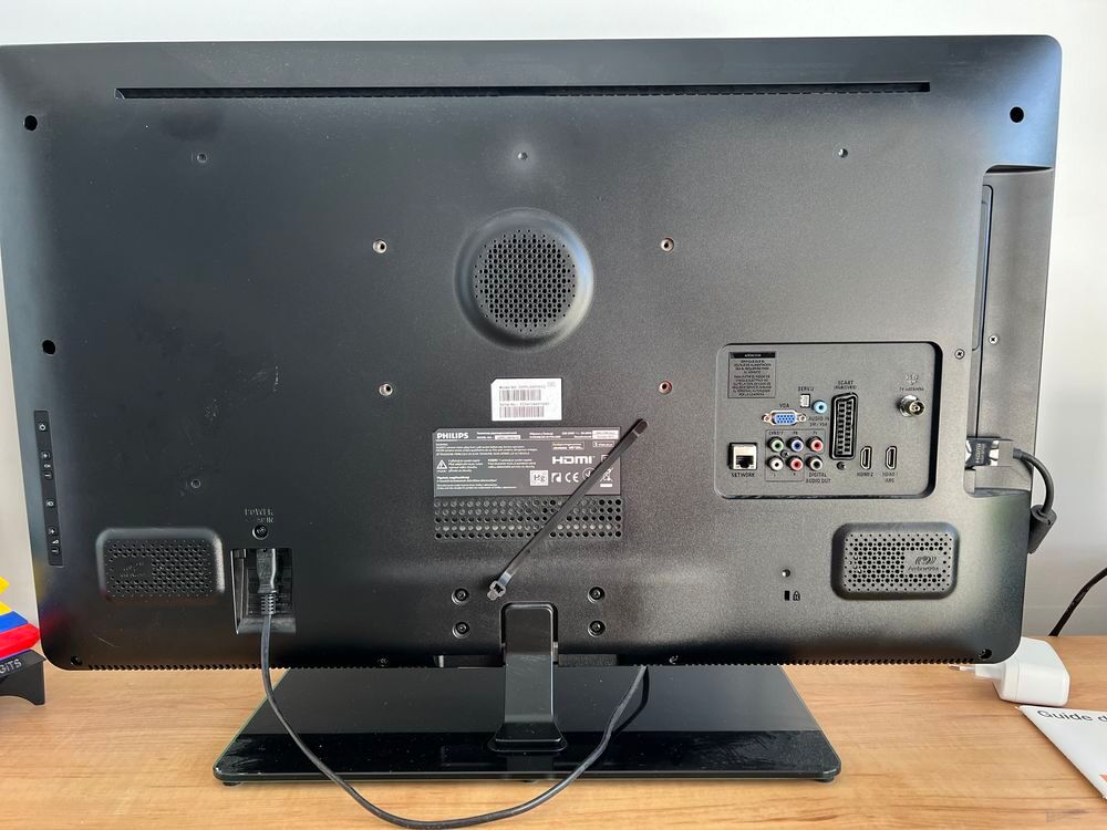 t&eacute;l&eacute;viseur Philips mod&egrave;le 32 PFL 3507 H/12 Audio et hifi