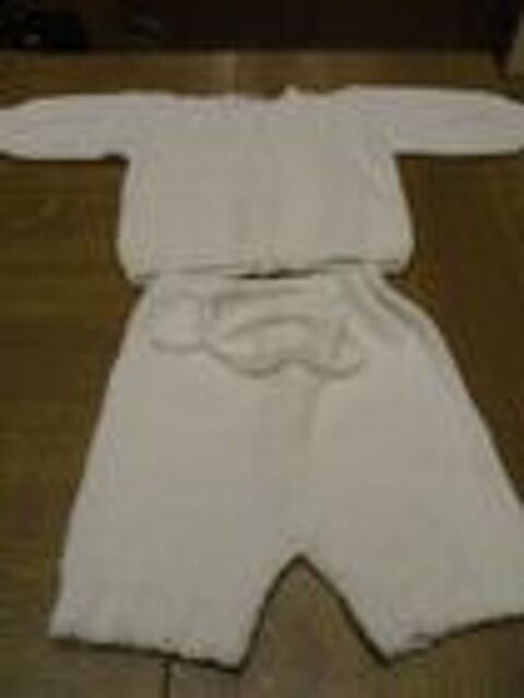 Ensemble brassi�re et petit pantalon attache a la taille ave 0 M�rignies (59)