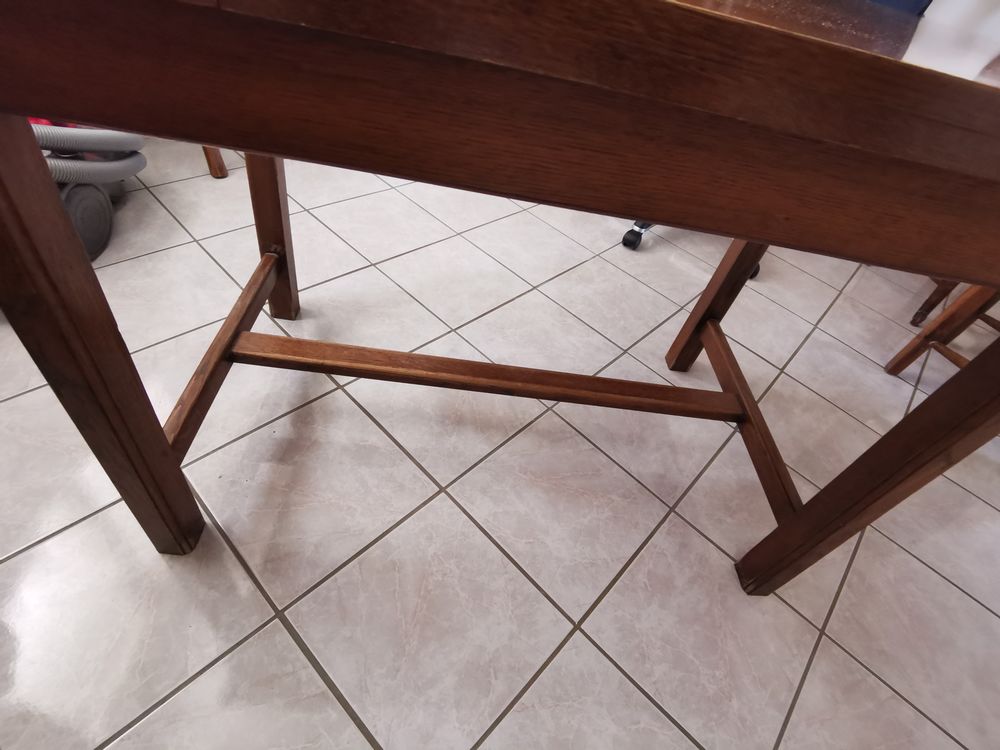 Table de cuisine en ch&ecirc;ne Meubles