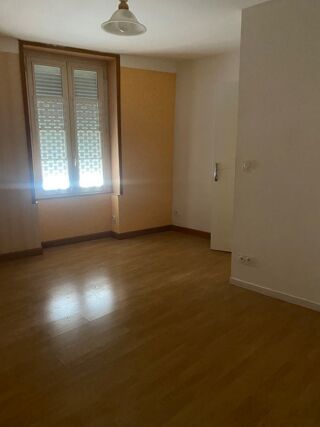  Maison à louer 4 pièces 95 m² Noyant