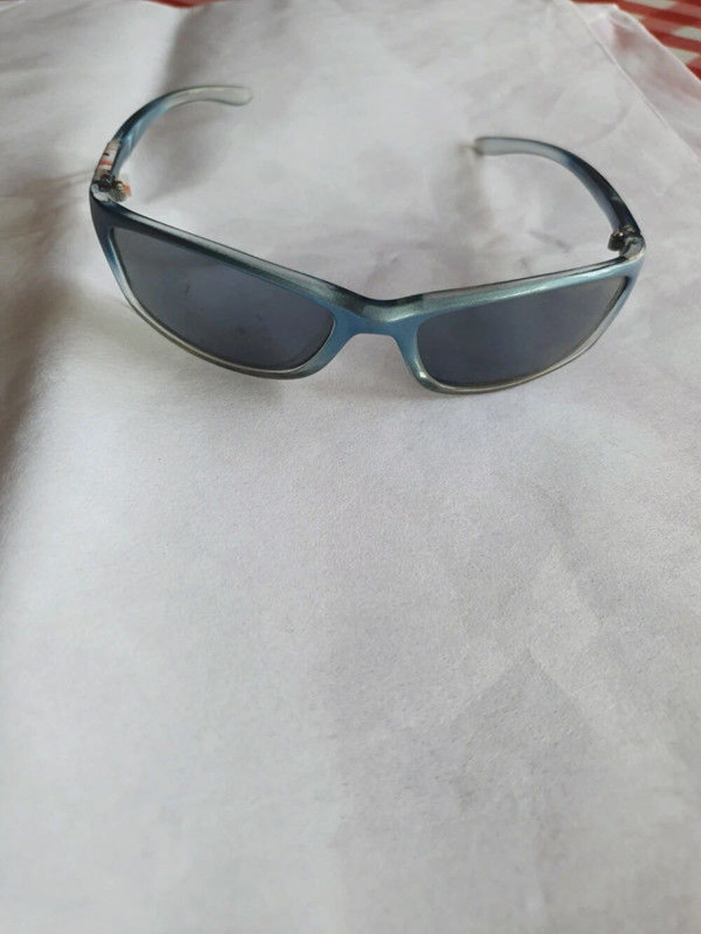 Lunette de soleil 
Bijoux et montres
