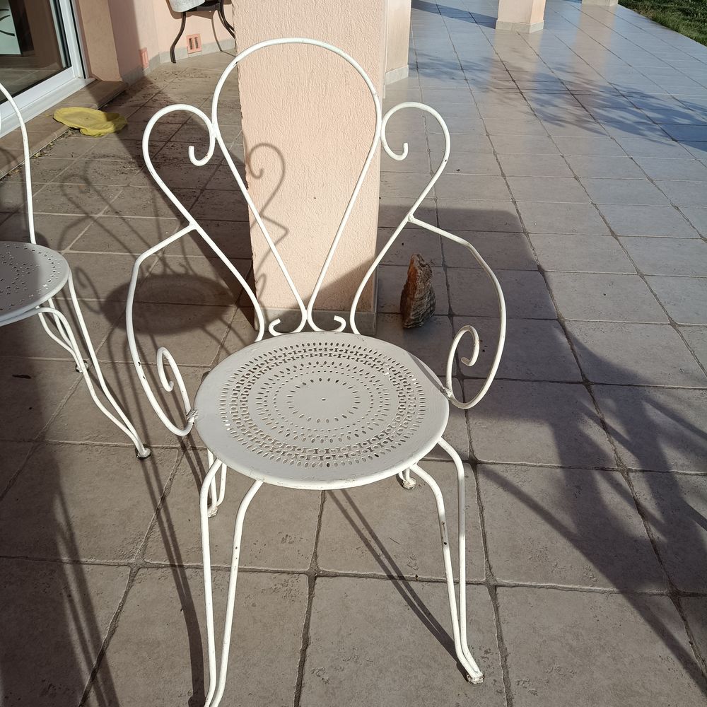 2 Fauteuils - 4chaises vintage en fer forg&eacute; blanc Jardin