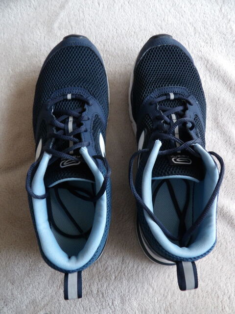 Chaussures Running 41/42 Saint-Clair-de-la-Tour (38)