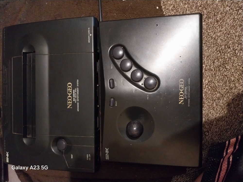 n&eacute;o g&eacute;o, console de salon aes premi&egrave;re g&eacute;n&eacute;ration (1991) Consoles et jeux vid�os