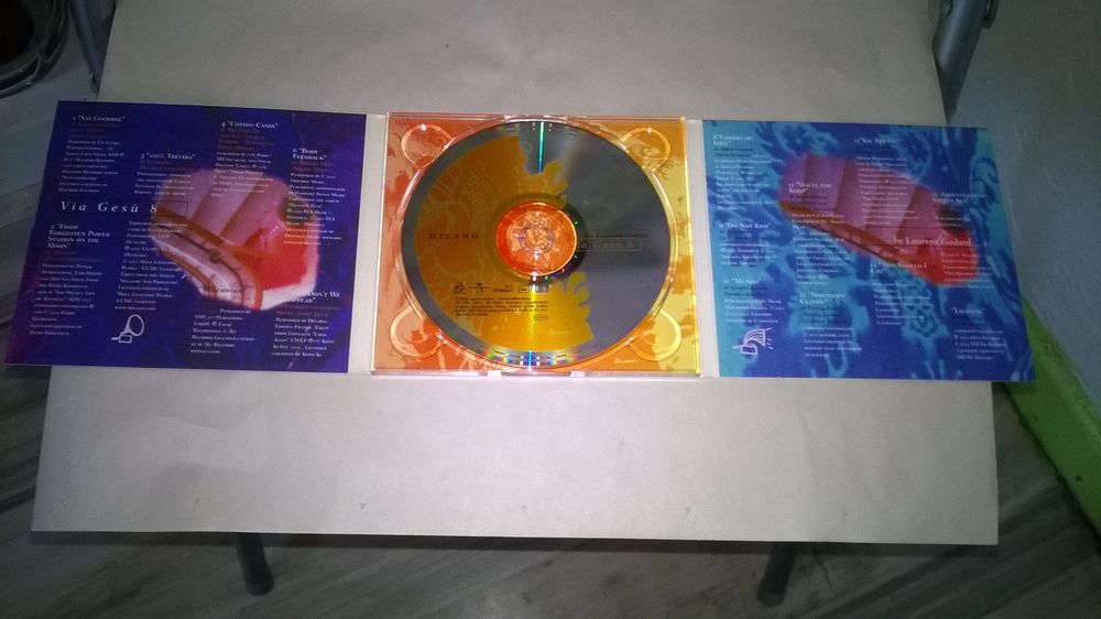 CD GODARD Laurent
Via Ges&ugrave; 8 Milano
2002
Excellent etat
CD et vinyles