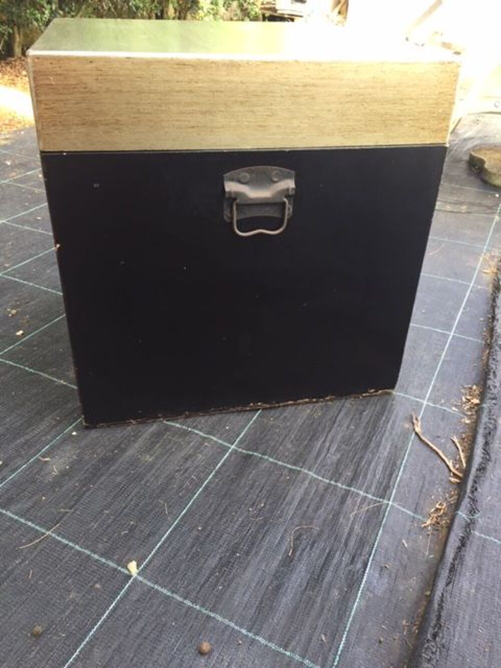 COFFRE EN BOIS 
Meubles