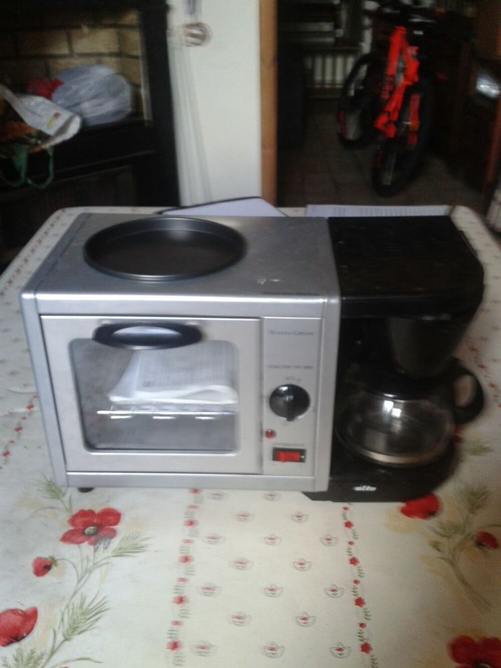 MINI FOUR PLUS CAFETIERE PLUS PLAT CHAUFFANT. Electroménager