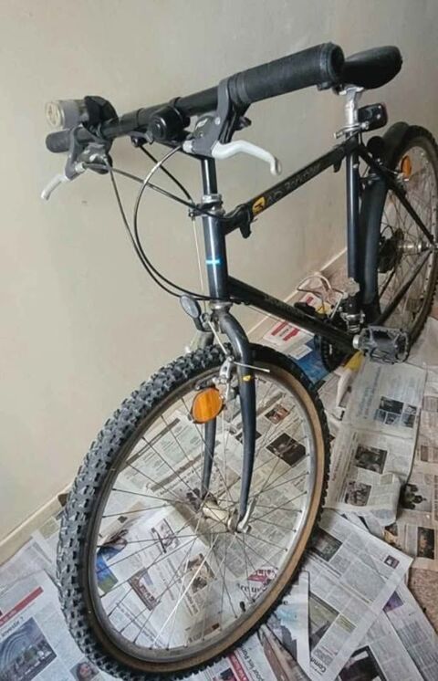 VTT Rockrider noir en très bon état Orléans (45)