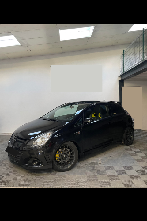 Opel corsa 1.6 - 192 Turbo OPC