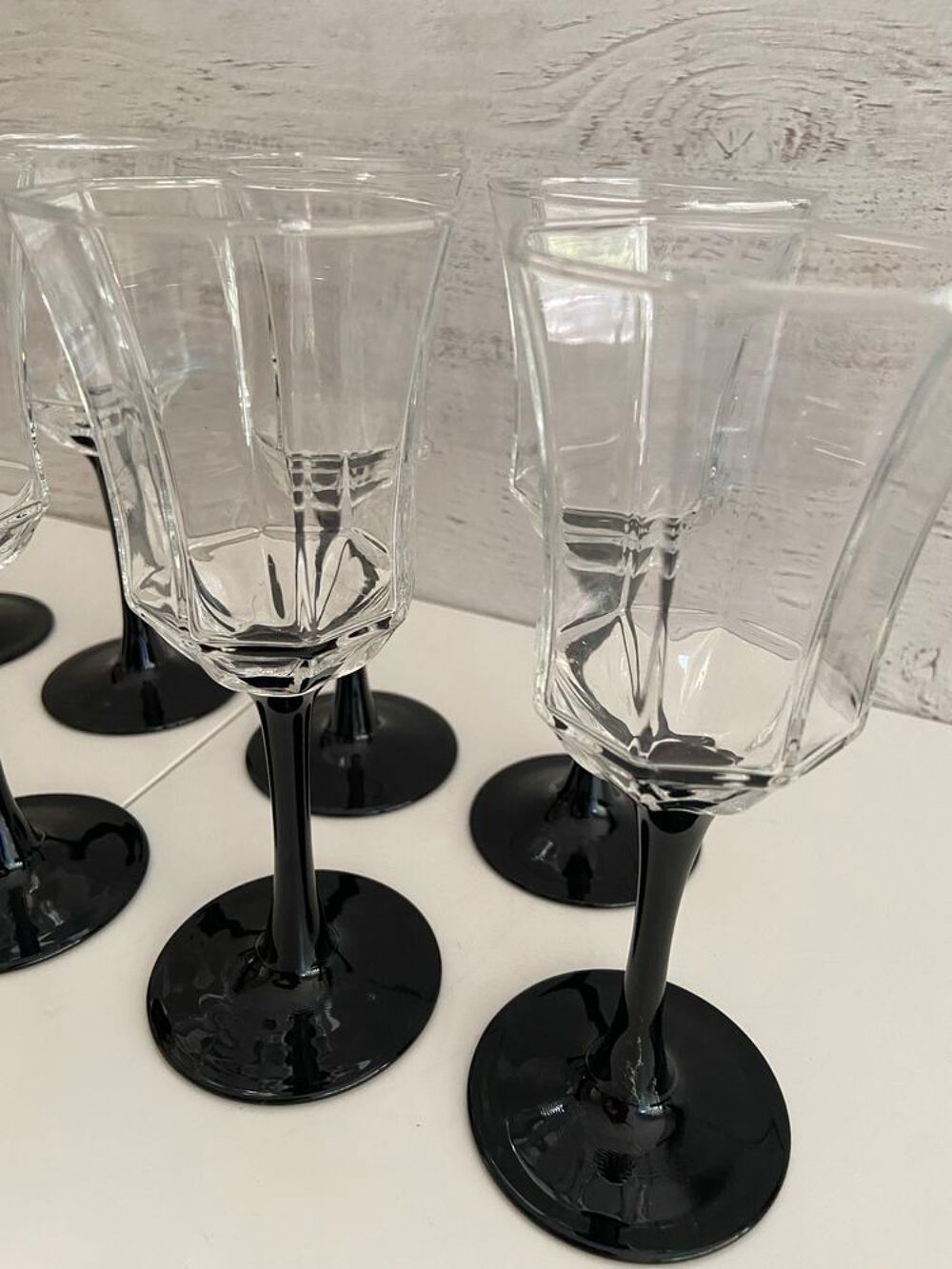 Lot de 8 Verres &agrave; Pieds Vin Vintage France Arcoroc Luminarc 