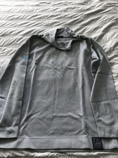 Pull maille polaire GRIS  fermeture sur l'épaule  38 ou 16 a 5 Saint-Genis-Laval (69)