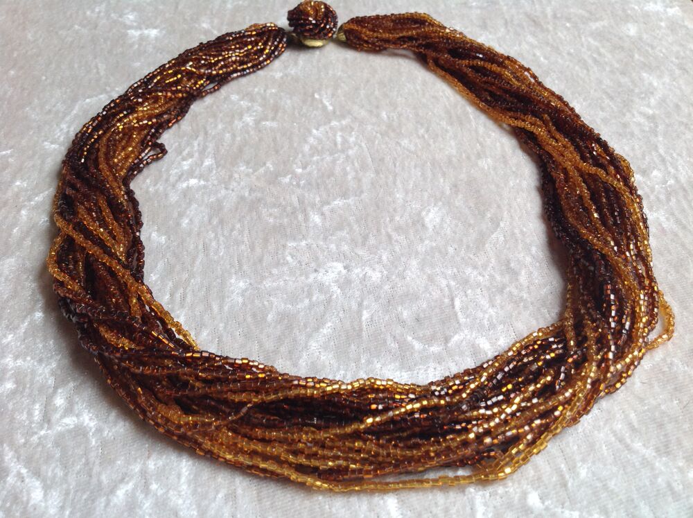 COLLIER MULTI-RANGS COULEUR AMBRE MIEL Envoi Possible
Bijoux et montres