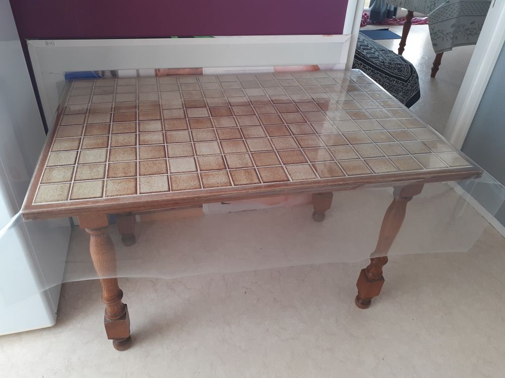table carrel&eacute;e Meubles
