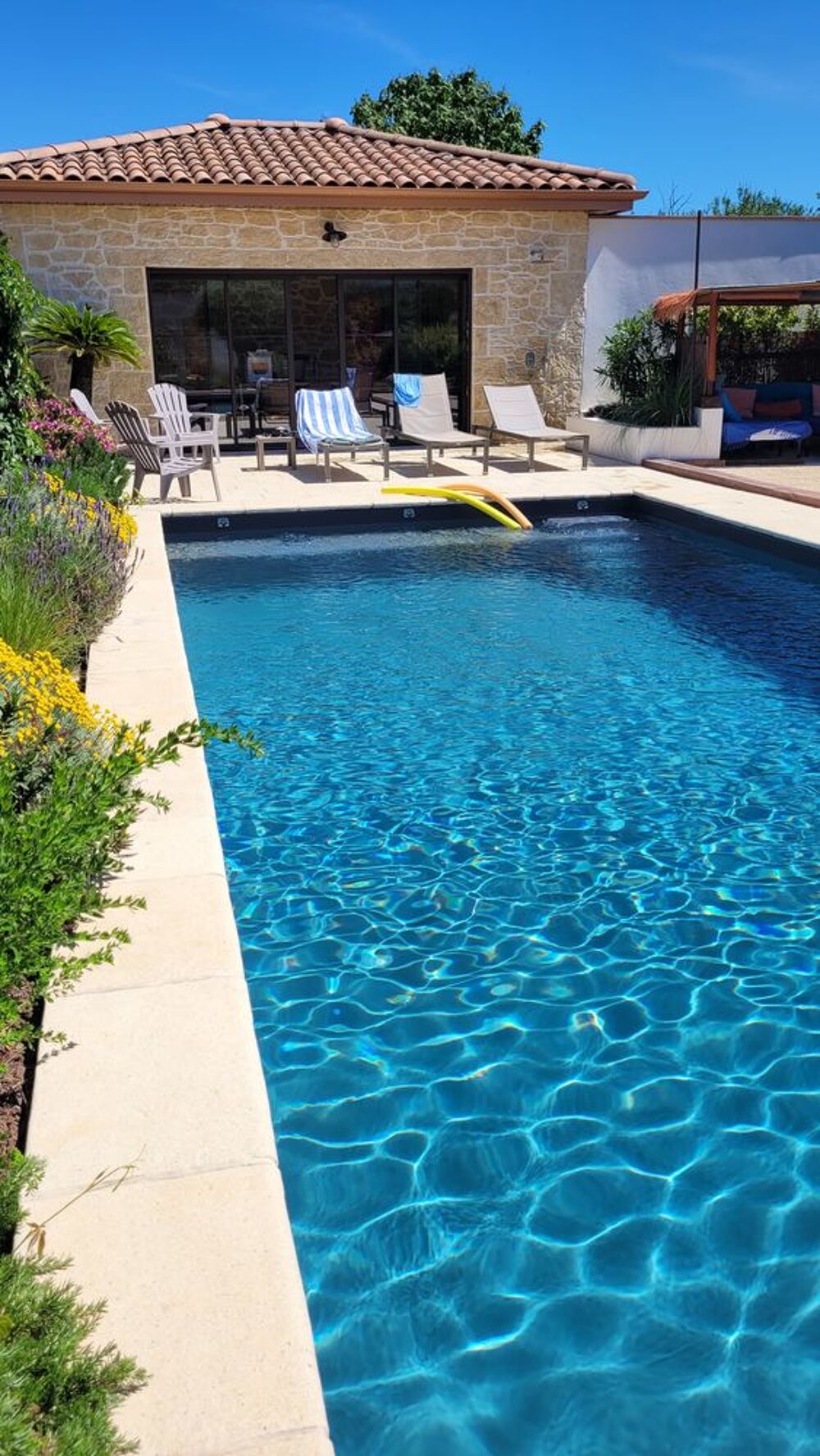   Vos vacances en Ardèche 
Piscine- terrain de pétanque Vacances  / Offres de location 
