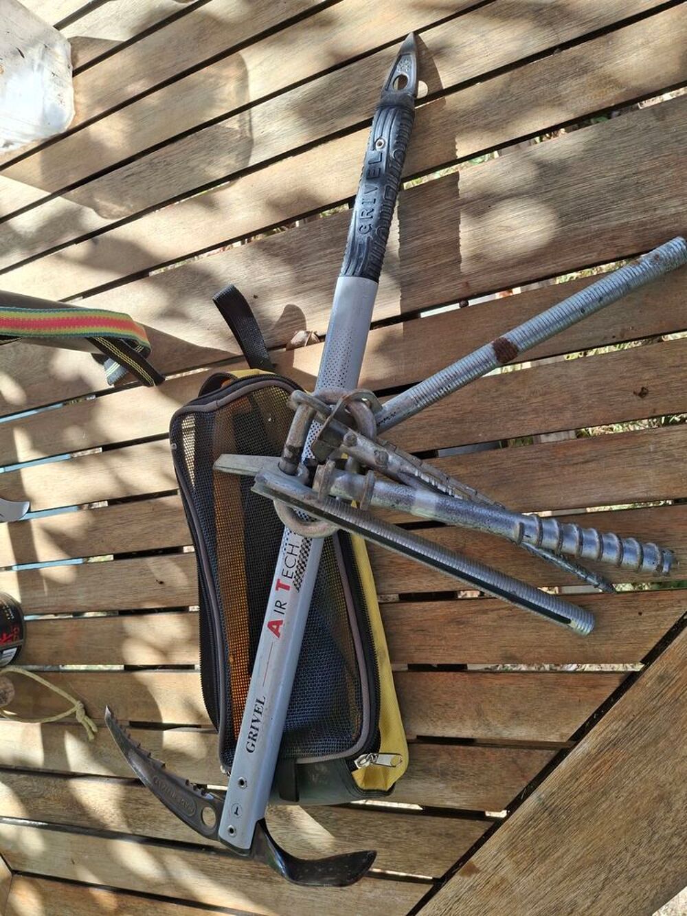 equipements de randonnees et alpinisme Sports