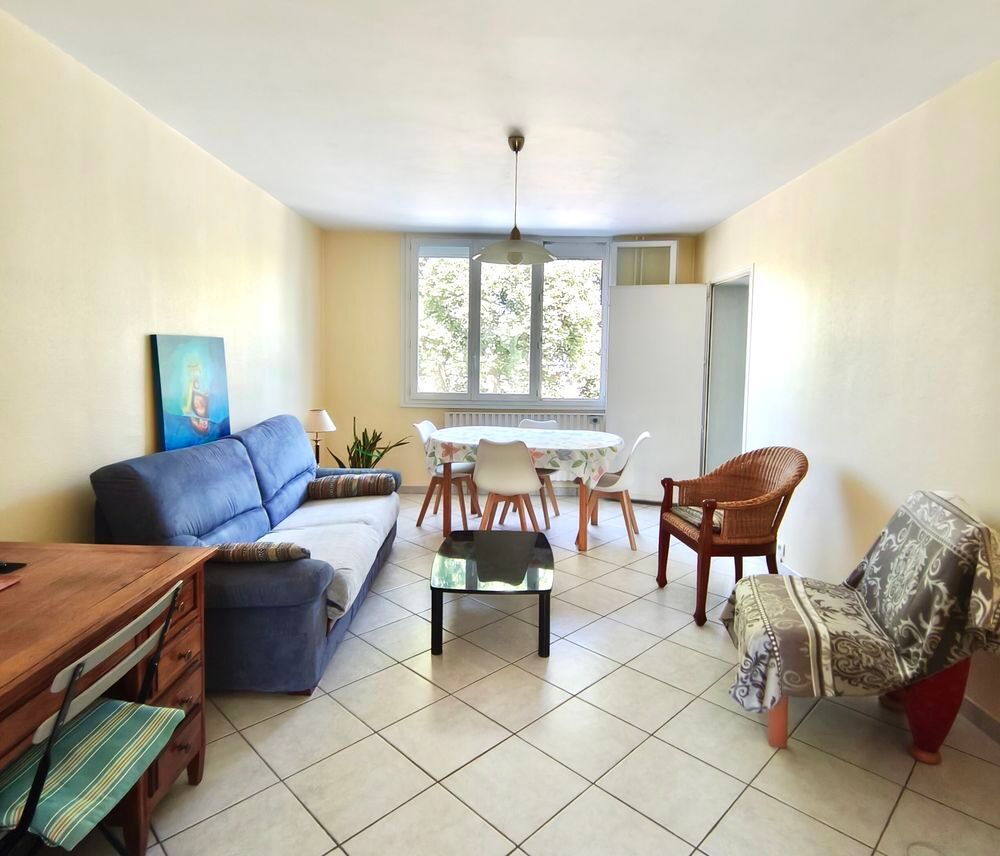 Vente Appartement Appartement T3  de 74 m² avec loggia
2ème étage (sur 3) Bourg-lès-valence