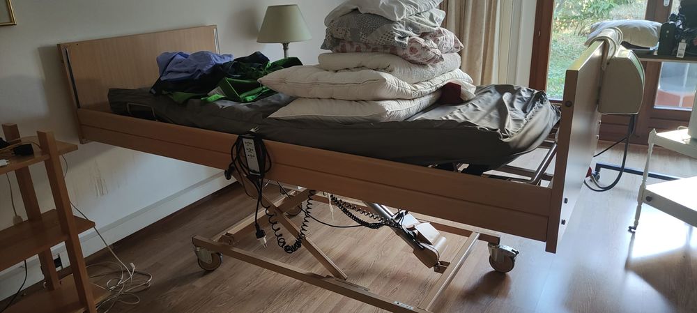 Lit m&eacute;dicalis&eacute; Meubles