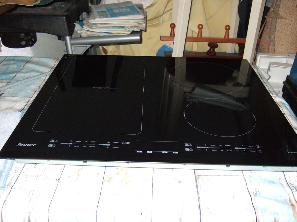 TABLE DE CUISSON INDUCTION SAUTER SPI 6467 B Electroménager