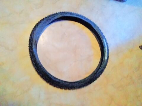 Pneu VTT neuf 26x2.00 (52-559) country trail 18 Crolles (38)