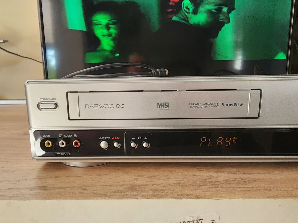 Combin&eacute; DAEWOO Lecteur DVD CD - Magn&eacute;toscope Photos/Video/TV