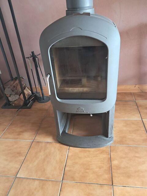 Poêle a bois Jotul F 250 650 Montchal (42)