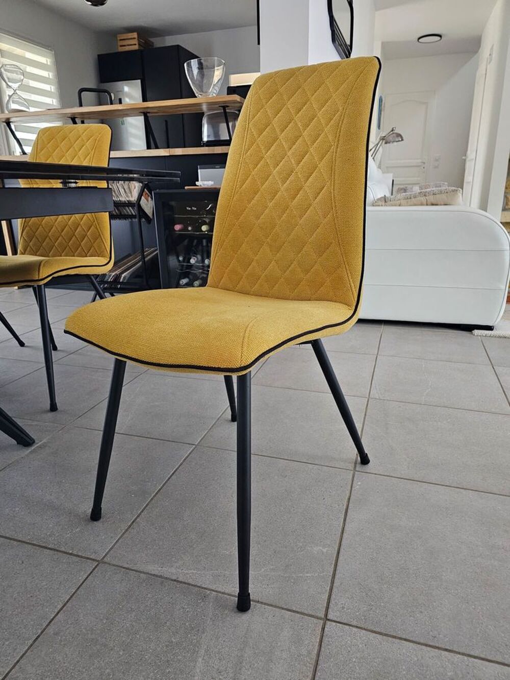 Table c&eacute;ramique + 6 chaises Meubles