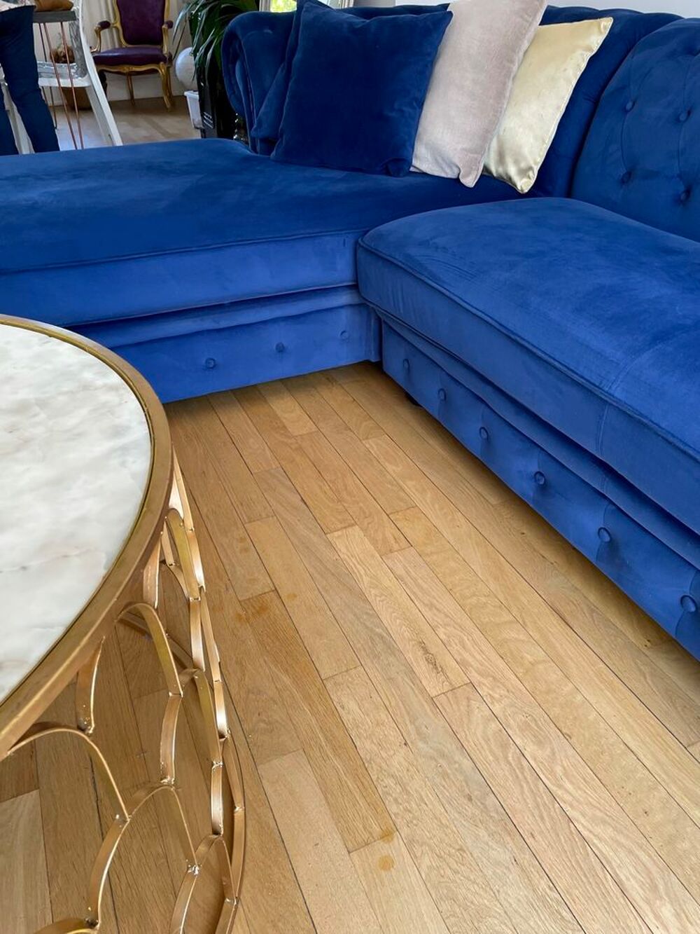 Canap&eacute; velours bleu Chesterfield - Made.com - Branagh Meubles