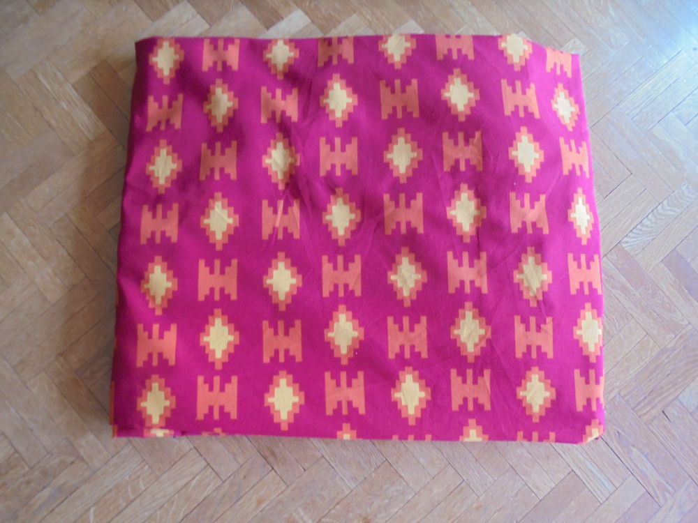 Parure motifs color&eacute;s Décoration