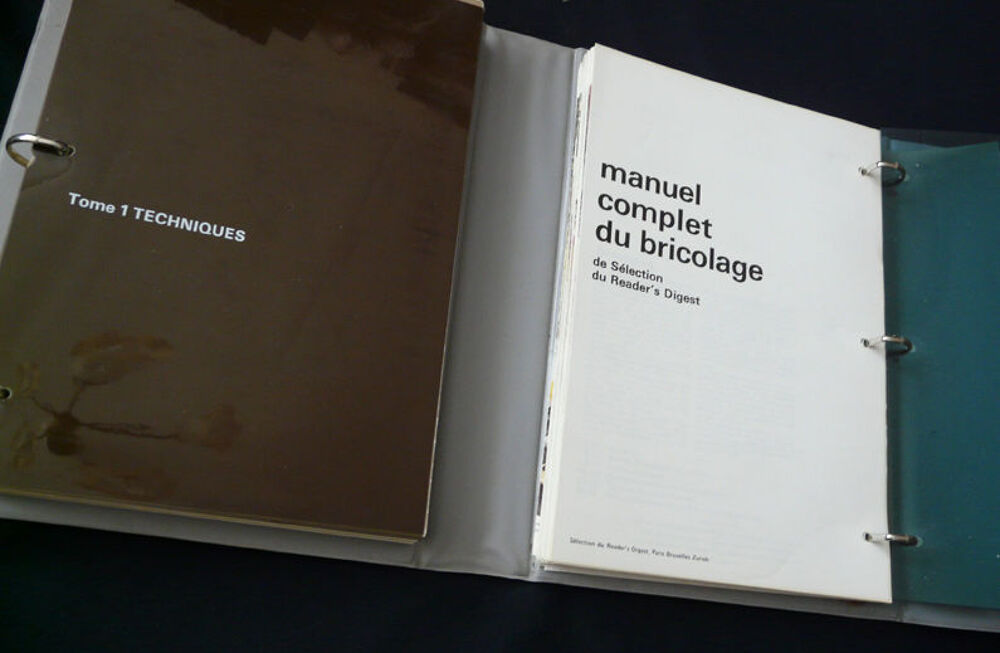 LE MANUEL COMPLET DU BRICOLAGE, Valisette 2 classeurs, TBE Livres et BD