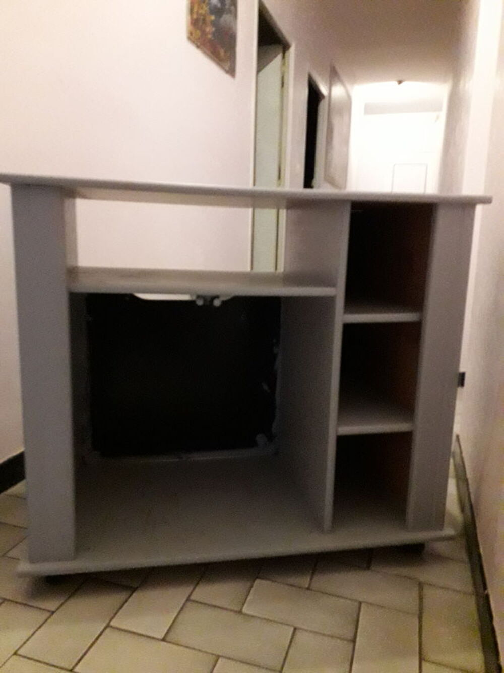 Meuble t&eacute;l&eacute; Meubles