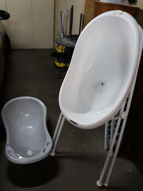 Ensemble 2 baignoires bébé
Cholet (49)