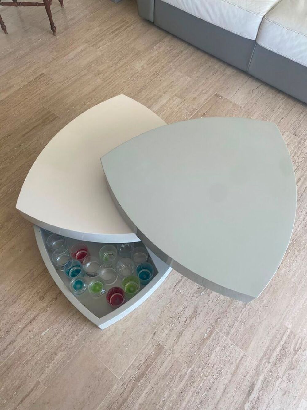 Table base en forme de coeur Meubles