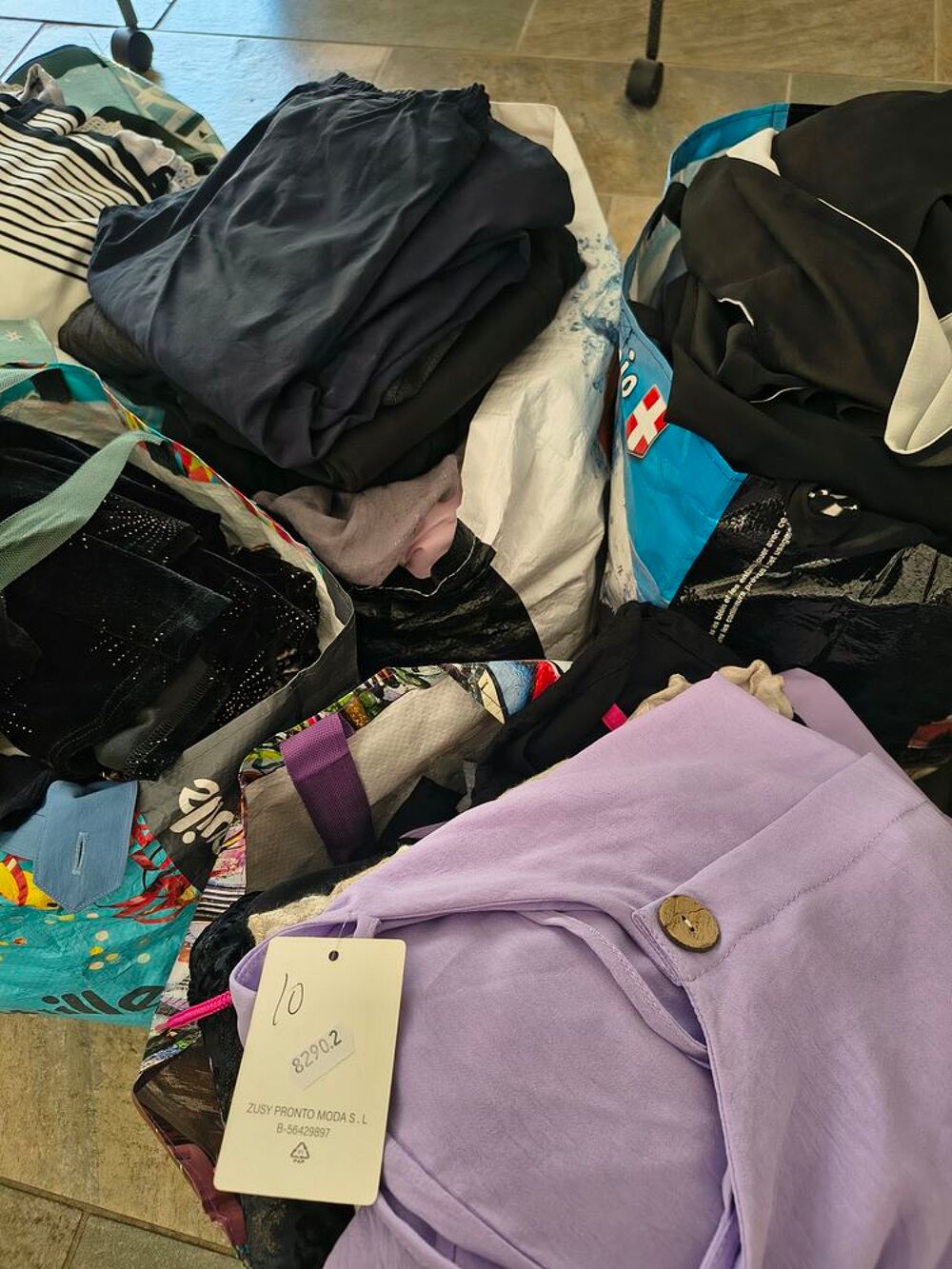 Lot v&ecirc;tements grande taille Vêtements