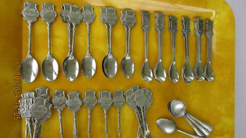 Lot Petites Cuill�res Ch�teaux de la Loire + Autres... 35 Le Vernois (39)