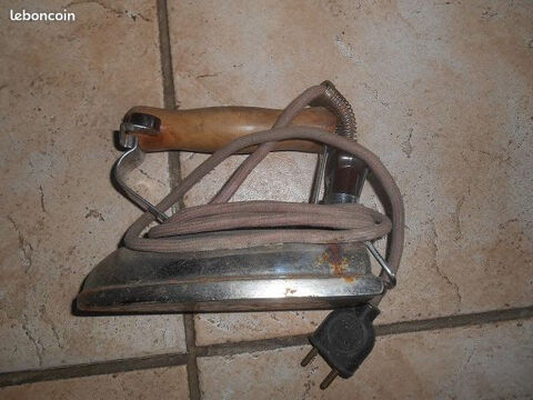 FER A REPASSER ELECTRIQUE VINTAGE 50 Saint-Denis-en-Val (45)