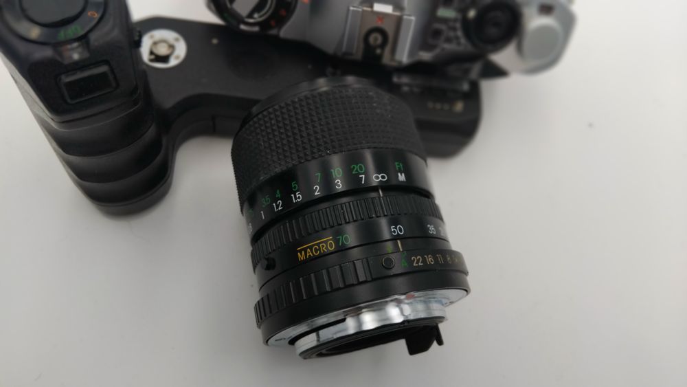 Pentax ME Super + Winder + 28-70 Exacta. Photos/Video/TV