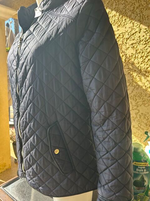 veste matelassé en doudoune femme taille 38 Sainte-Anastasie-sur-Issole (83)