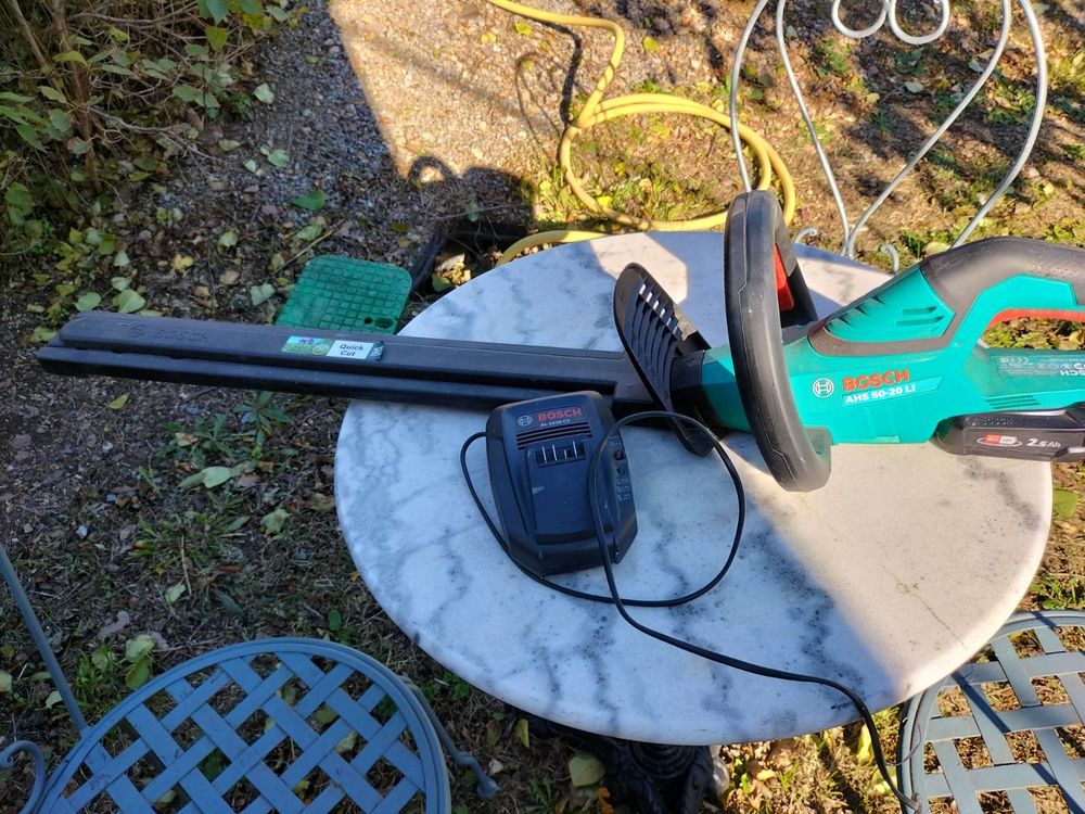TAILLE HAIE Bricolage
