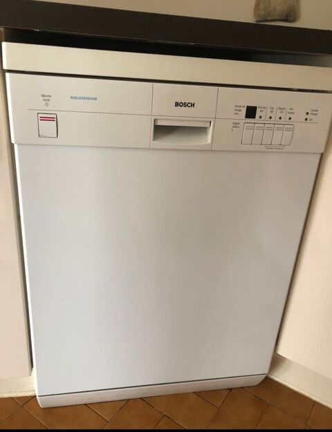 Lave vaisselle Bosch 14 couverts bon etat 300 Biarritz (64)