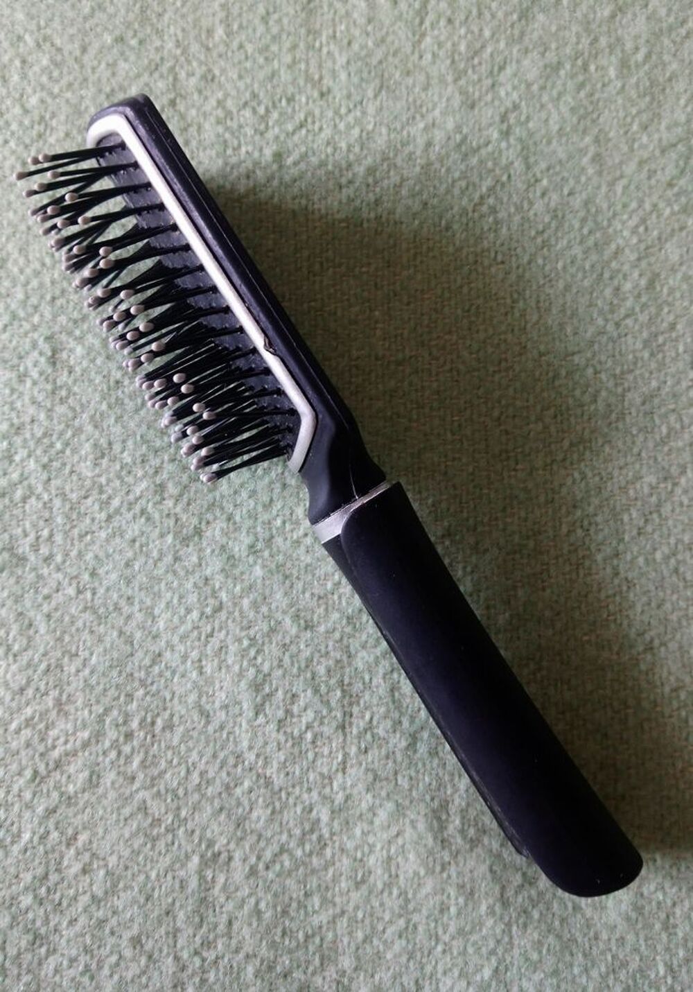 Brosse &agrave; cheveux Vêtements