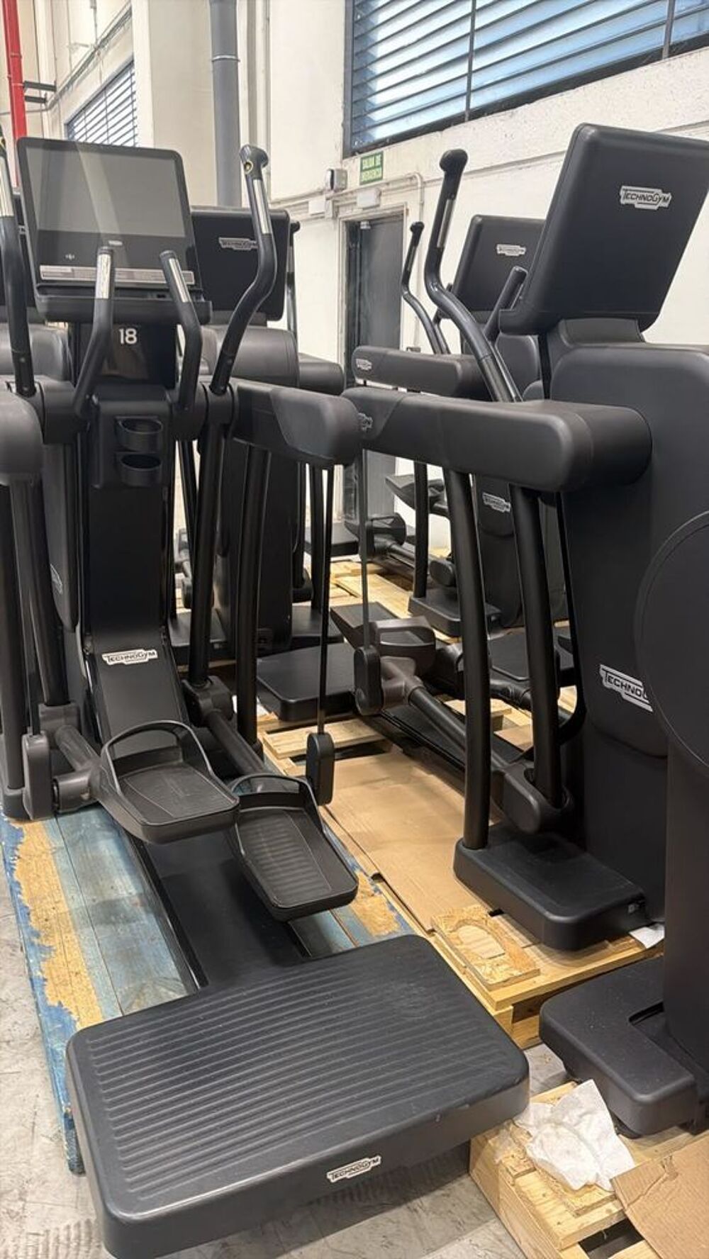 Lot TechnoGym Artis Unity 3.0 (16 machines) - Excellent &eacute;tat Sports
