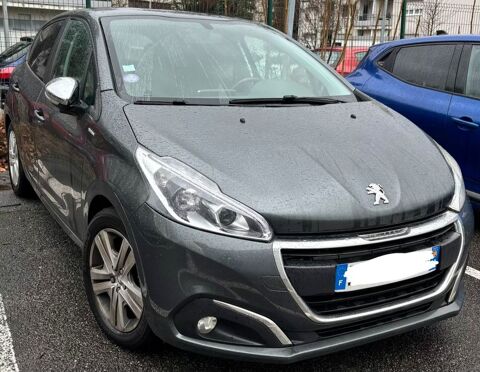 Peugeot 208 1.2 PureTech 82ch BVM5 Style 2017 occasion Grenoble 38000