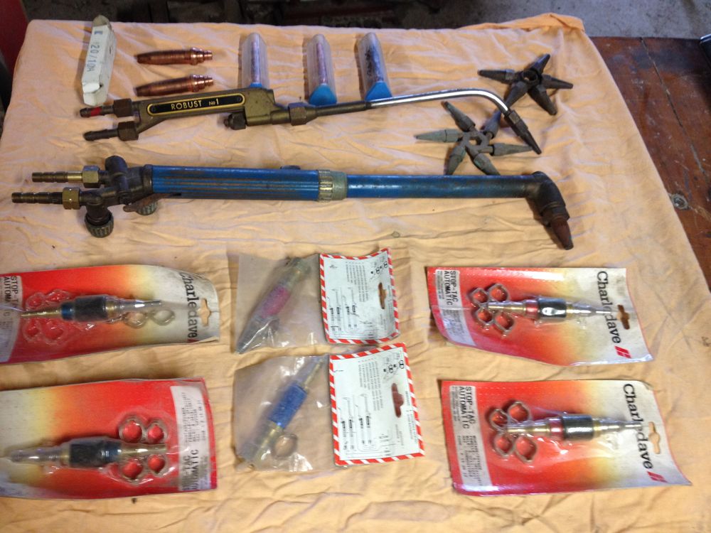 ensemble chalumeau decoupeur 
Bricolage
