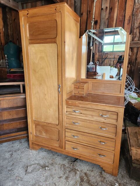 Armoire penderie , 3 tirois avec glace biseautée Langogne (48)
