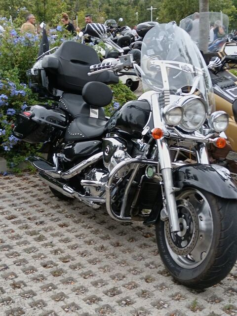 Moto SUZUKI 1999 occasion B&eacute;ziers 34500