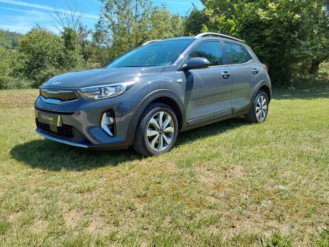 Kia Stonic KIA STONIC 1-0 TGDI 120 cv MHEV Launch édition 2021 occasion Saint-Marcel-Bel-Accueil 38080